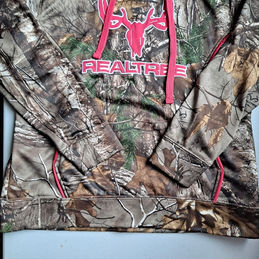Realtree Camo Hoodie - Picture 3 of 5